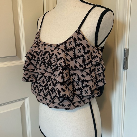 Aztec boho ruffly crop tank - Picture 1 of 6